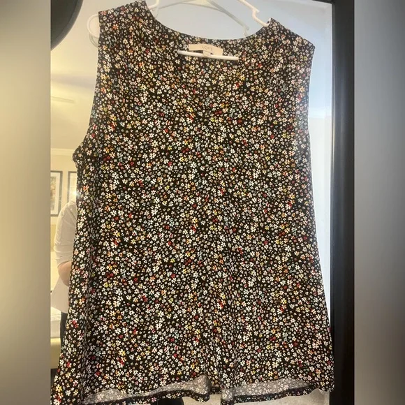 Women’s LOFT Multi-Media Ditsy Floral V-Neck Tank Large - Picture 2 of 3
